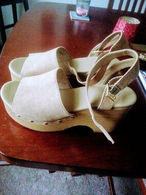 Women's platform sandals